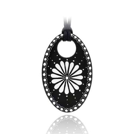 Black&White Dotted Oval Pendant